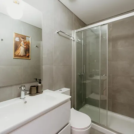Mary Orange - No 236 1d - Chick & Cozy Two-bedroom Daire