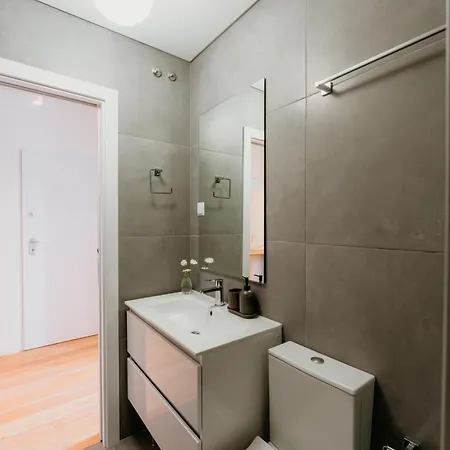 Mary Orange - No 236 1d - Chick & Cozy Two-bedroom *