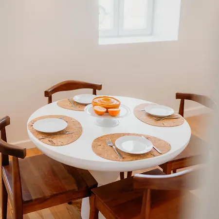 Mary Orange - No 236 1d - Chick & Cozy Two-bedroom *