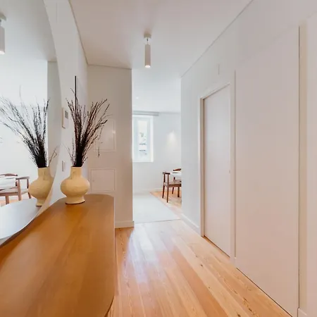 Mary Orange - No 236 1d - Chick & Cozy Two-bedroom * Lisbon